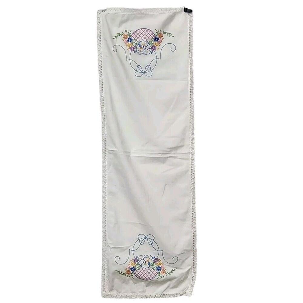 VTG TABLE RUNNER GARDEN BASKET FLORAL EMBROIDERED DRESSER SCARF ESTATE MCM 36"